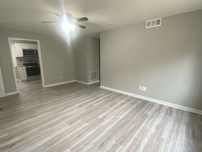 Living room - 1627 Line Cir