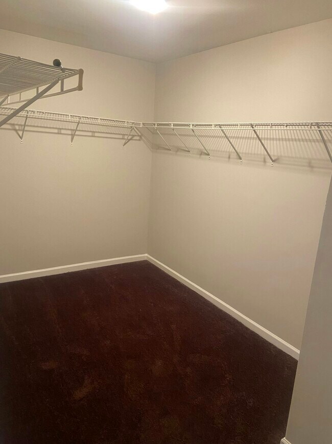 Foto del edificio - 7092 Walton Hl