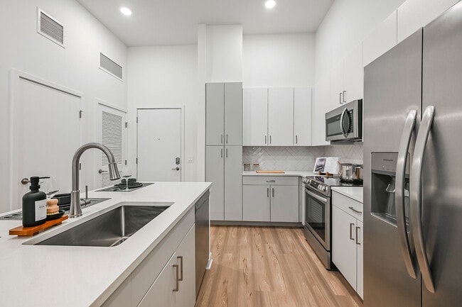 Apartamentos Apollo — foto de la comunidad - Apollo Apartments