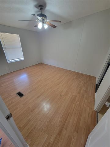 Foto del edificio - 425 Country Living Dr