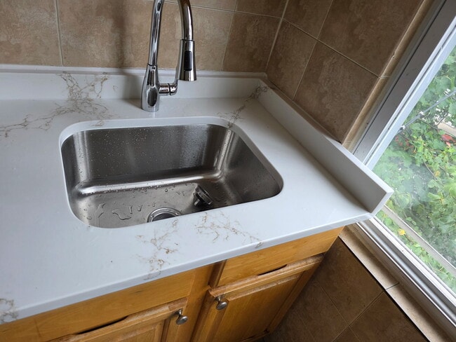 Foto del edificio - 960-962 Grove St