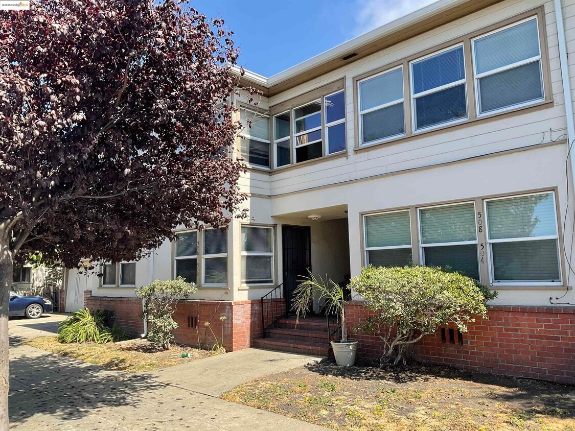Foto principal - 508 McLaughlin St