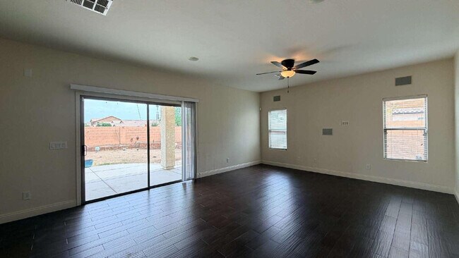 Foto del edificio - 18175 N Cook Dr