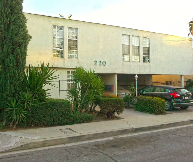 Building Photo - 220 W Spazier Ave