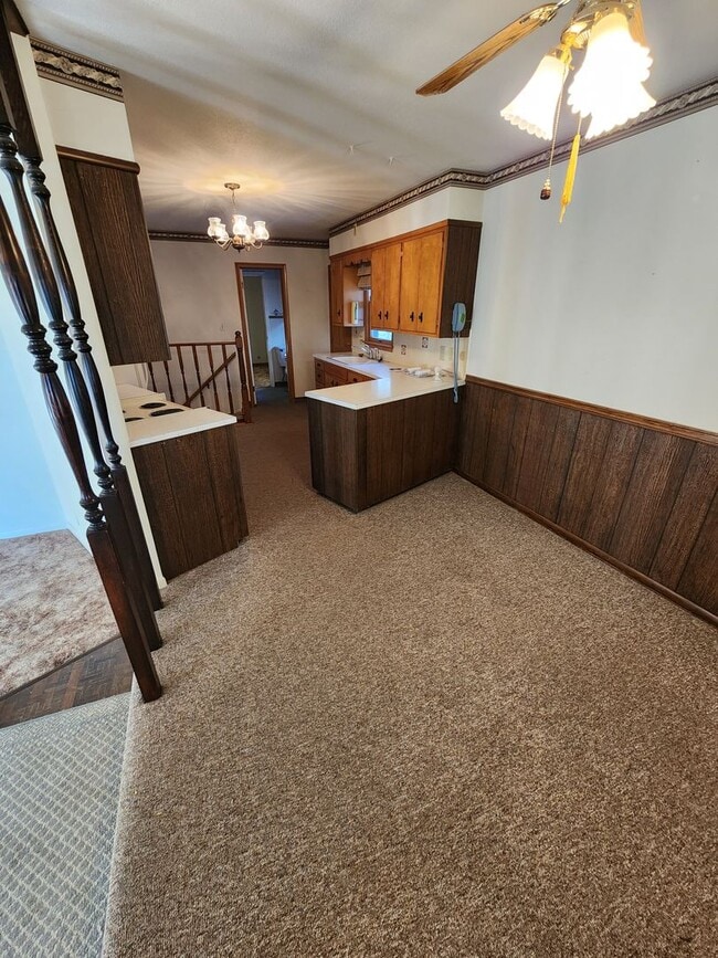 Building Photo - 1115 N Sherman Ave