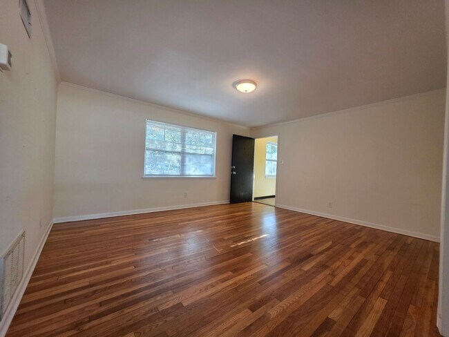 Foto del edificio - Bull St