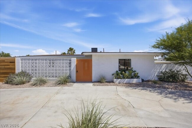 Building Photo - 701 Canosa Ave