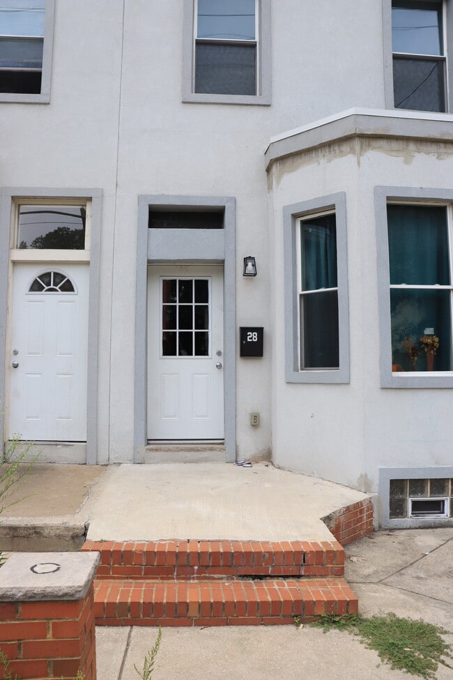 Building Photo - 28 N Preston St