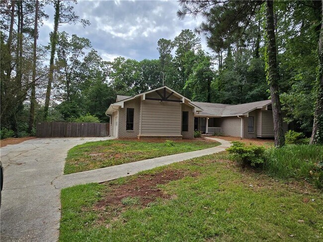 Foto del edificio - 3854 Hunting Ridge Dr SW