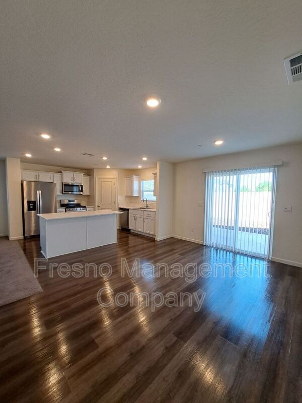 Foto del edificio - 1580 Concord Ave