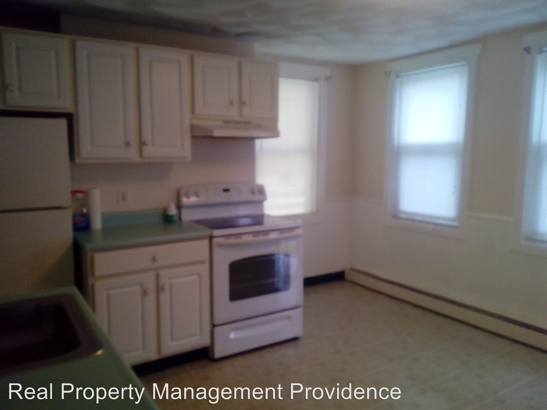 Building Photo - 1 br, 1 bath Apartment - 95 North Bend St.