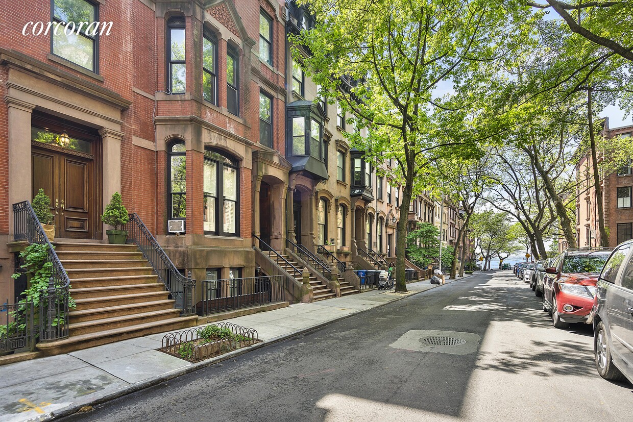 Primary Photo - 40 Remsen St