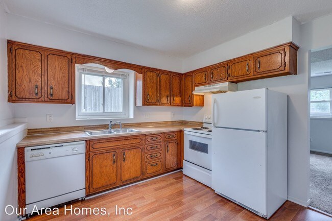 Building Photo - 2 br, 1 bath Apartment - 7737 Vincent Ave N