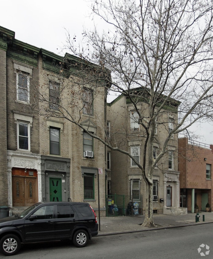 Building Photo - 881-883 Bruckner Blvd
