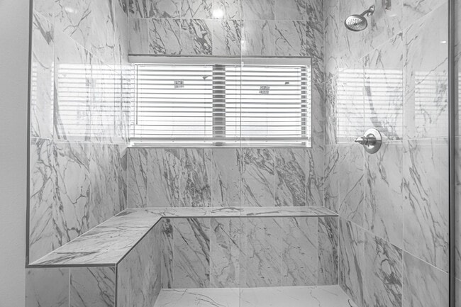 Foto del edificio - Welcome to the modern Townhomes in Bentonville