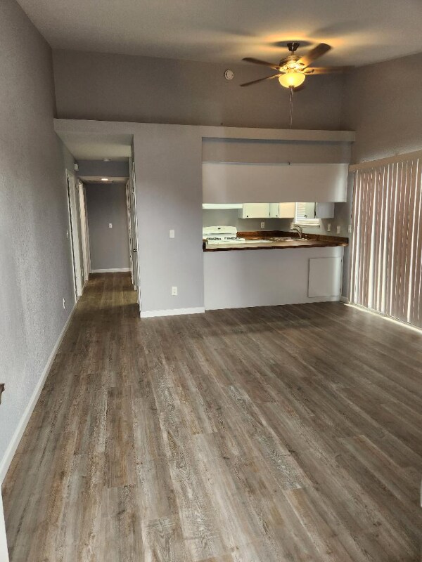 Foto del edificio - 335 Springville Ct