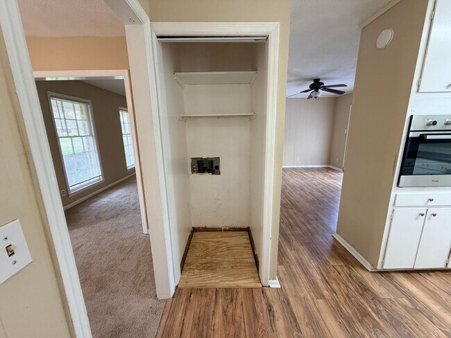 Building Photo - 3 Bedroom/2 Bath Home in Valdosta