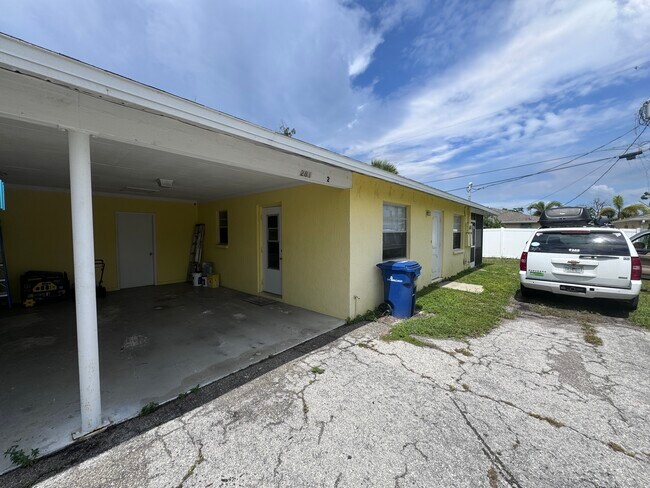 Building Photo - 281 S McCall Rd