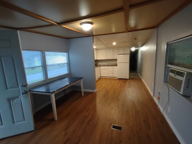 Building Photo - 3 BDRM - 1.5 BA SINGLEWIDE MOBILE-  INSIDE...