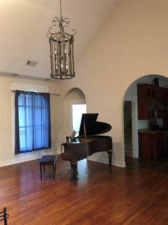 Foto del edificio - 1604 Piedmont St