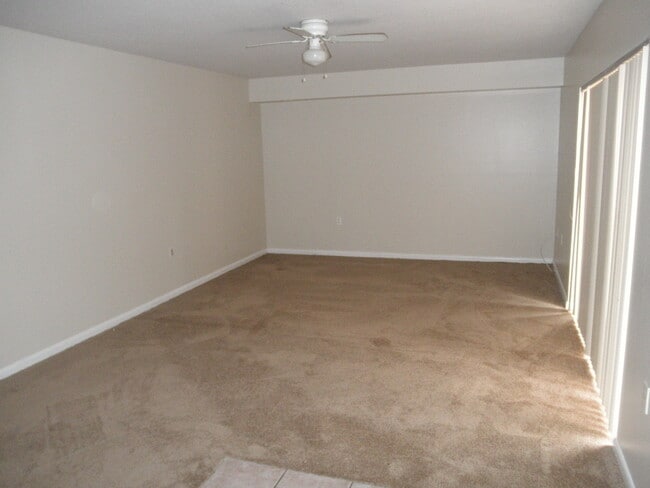 Building Photo - 731 Mill Valley Pl