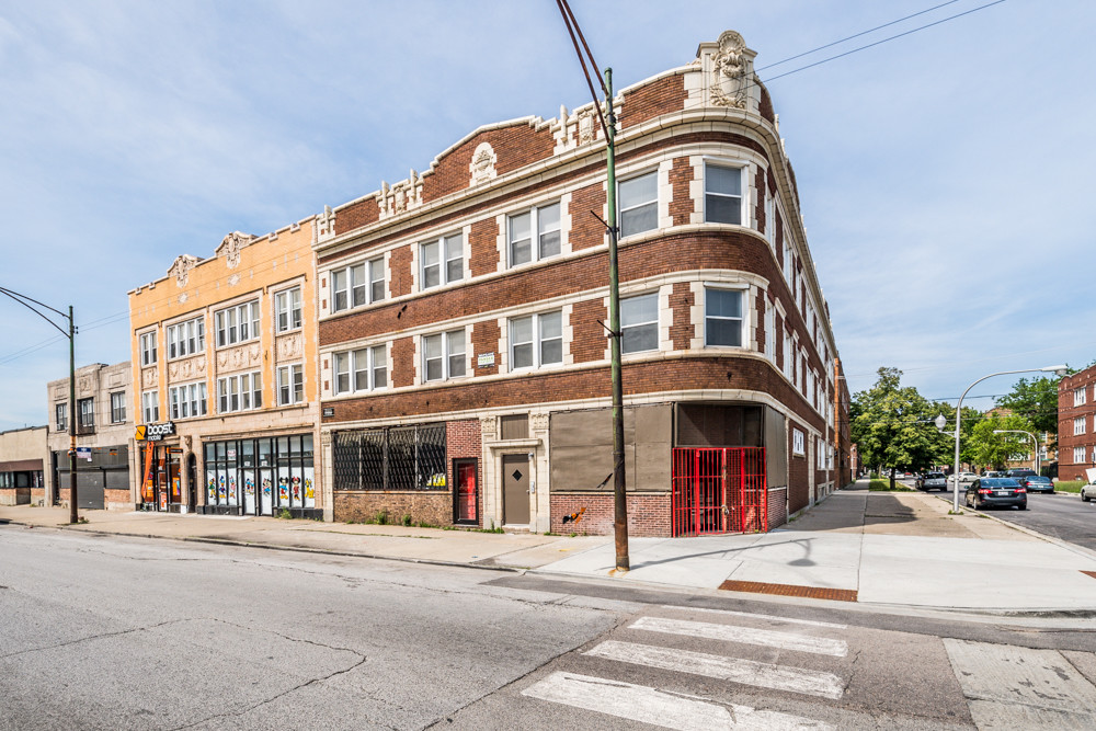 Foto principal - 7800 S Ashland Ave