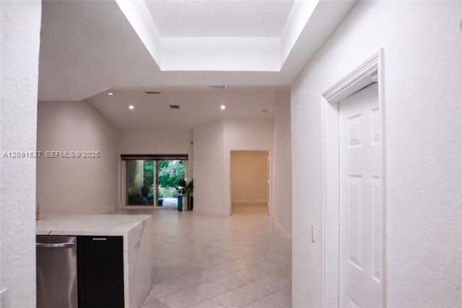Foto del edificio - 1575 Zenith Way