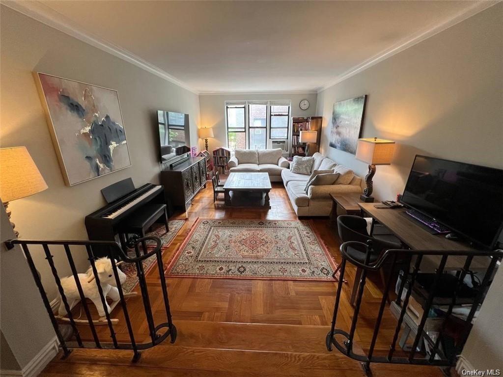 Primary Photo - 210 Martine Ave
