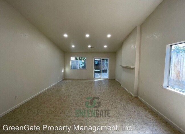 Foto del edificio - 3 br, 2 bath House - 504 Blue Canyon Dr