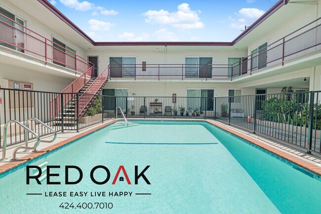 Foto del edificio - 16910 Crenshaw Blvd