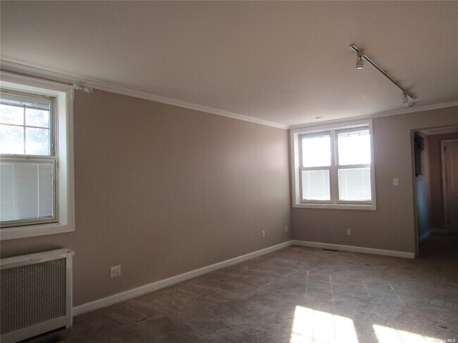 Foto del edificio - 253-37 85th Rd