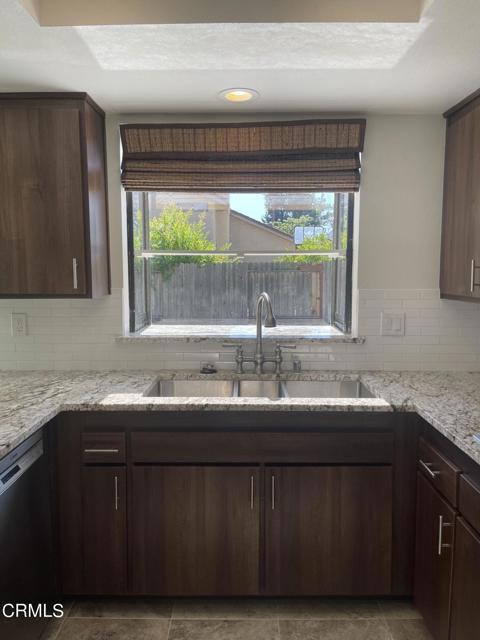 Foto del edificio - 614 Gilbert St