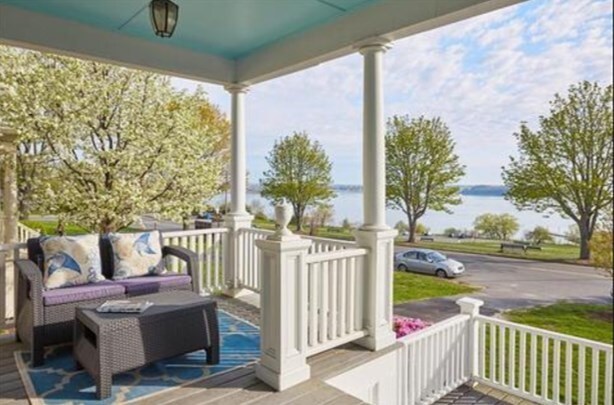 Front Porch 1 - 172 Eastern Promenade