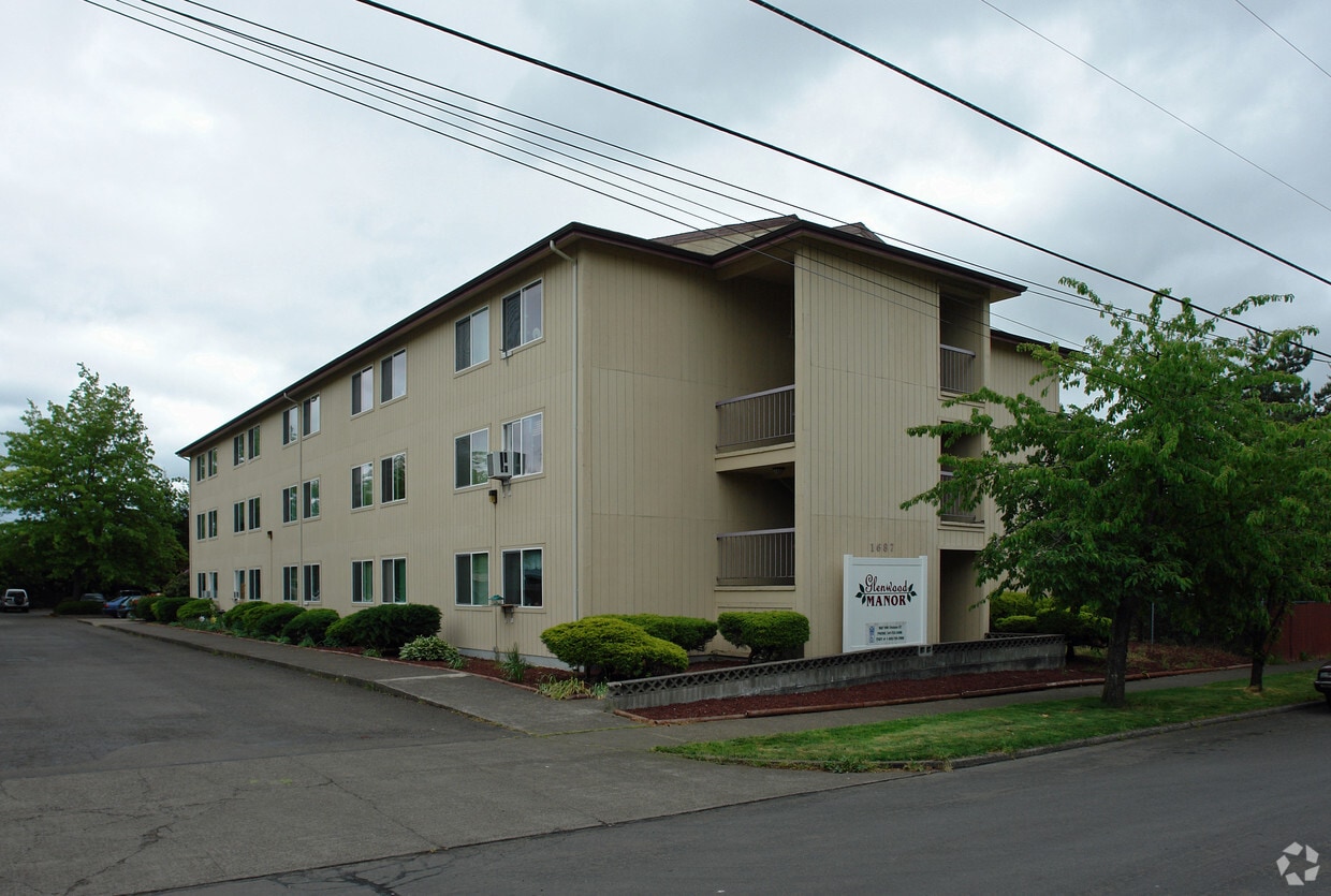 Glenwood Manor Apartments in Corvallis, OR