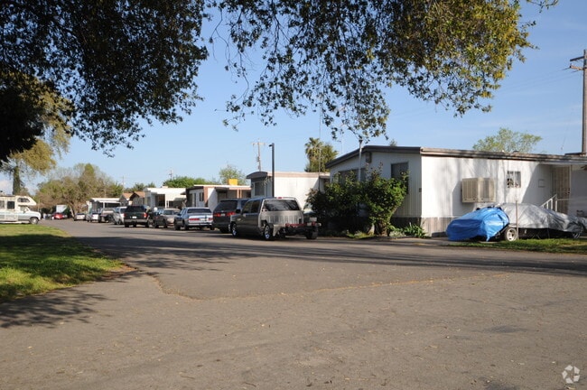 Foto del edificio - Twin Cypress Mobile Home Park