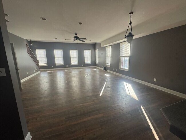 Foto del edificio - Must see 2 bed 2 bath!