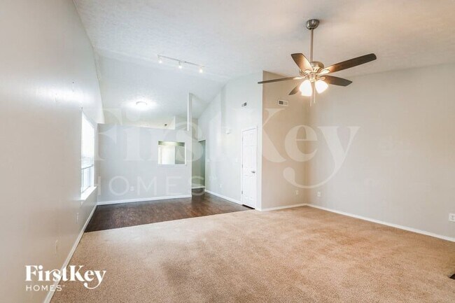Foto del edificio - 6738 Wimbledon Dr