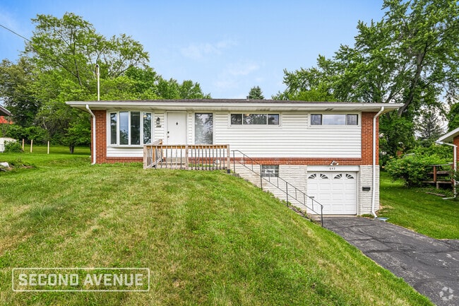 Building Photo - 642 Garden City Dr