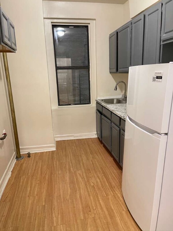 Foto del edificio - 3210 Kingsbridge Ave