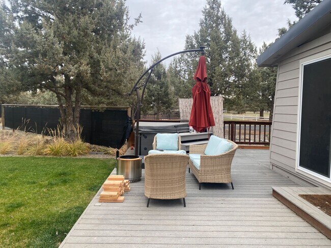 Building Photo - Cozy updated home in Crooked River Ranch o...