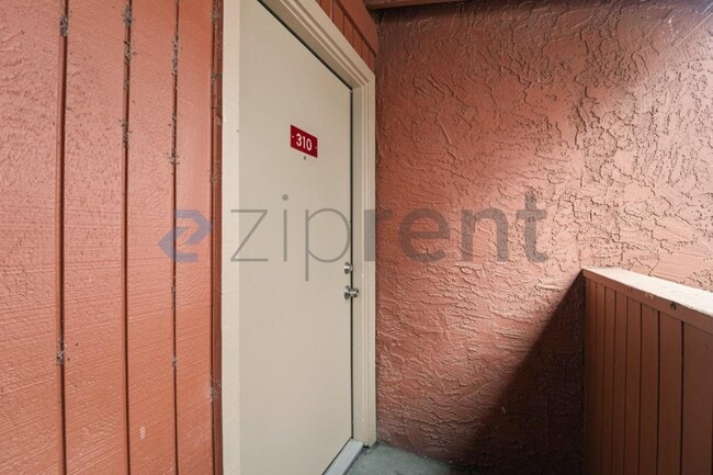 Building Photo - Unit 310