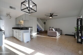 Building Photo - 14234 N Oakwood Ln