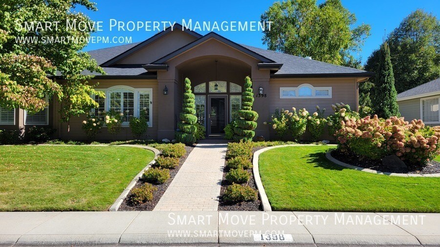 Single level 3 bed in Eagle House Rental in Eagle, ID