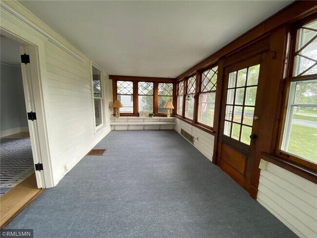 Building Photo - 2868 Northview Rd