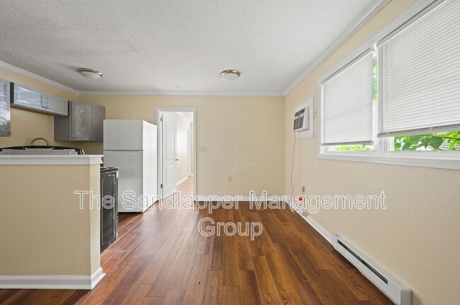 Building Photo - 4133 St Johns Ave