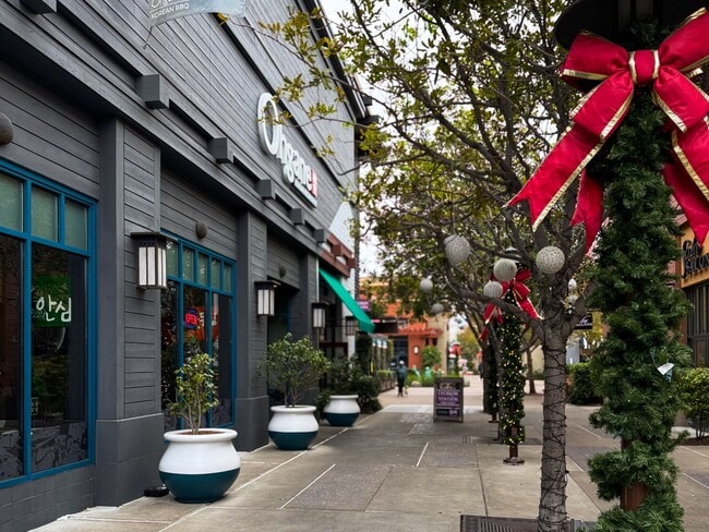 Building Photo - 418 Whitehall Rd