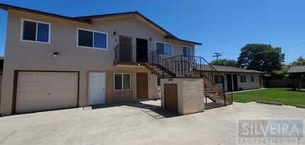 Building Photo - 316 E Bunny Ave