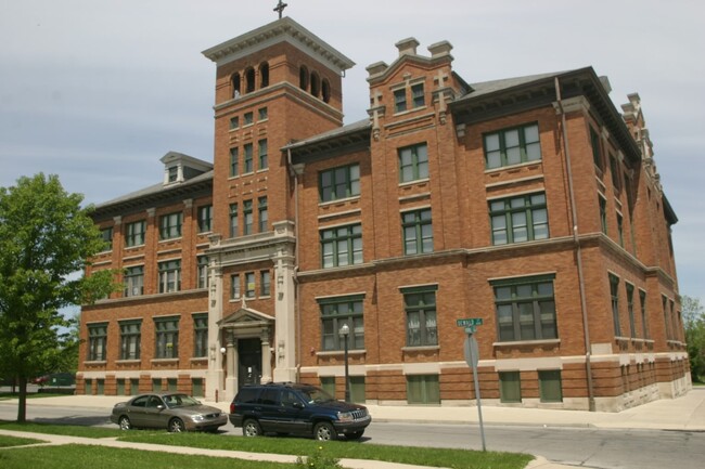 Meeting House At St. Peter - Apartments In Fort Wayne, In 