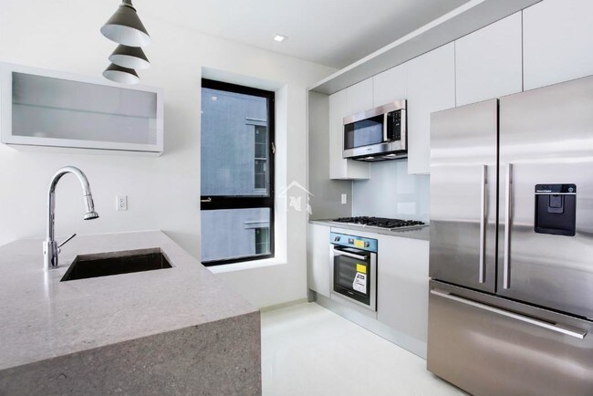 Building Photo - 29 Lexington Ave