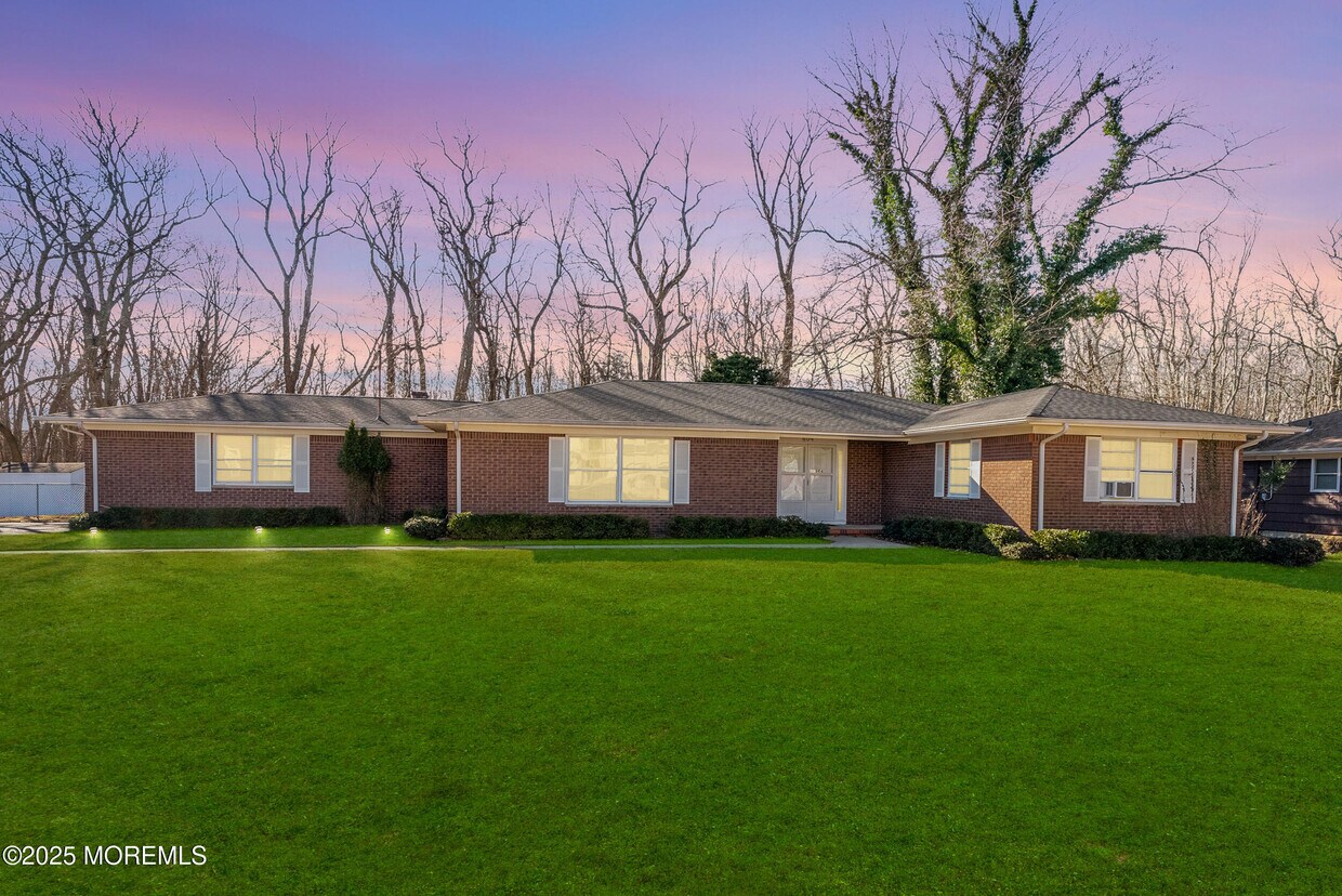Foto principal - 404 Brookside Ave